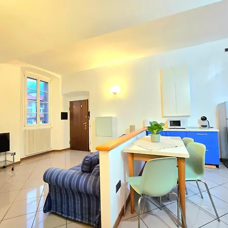 Apartment Russomanno 6 *